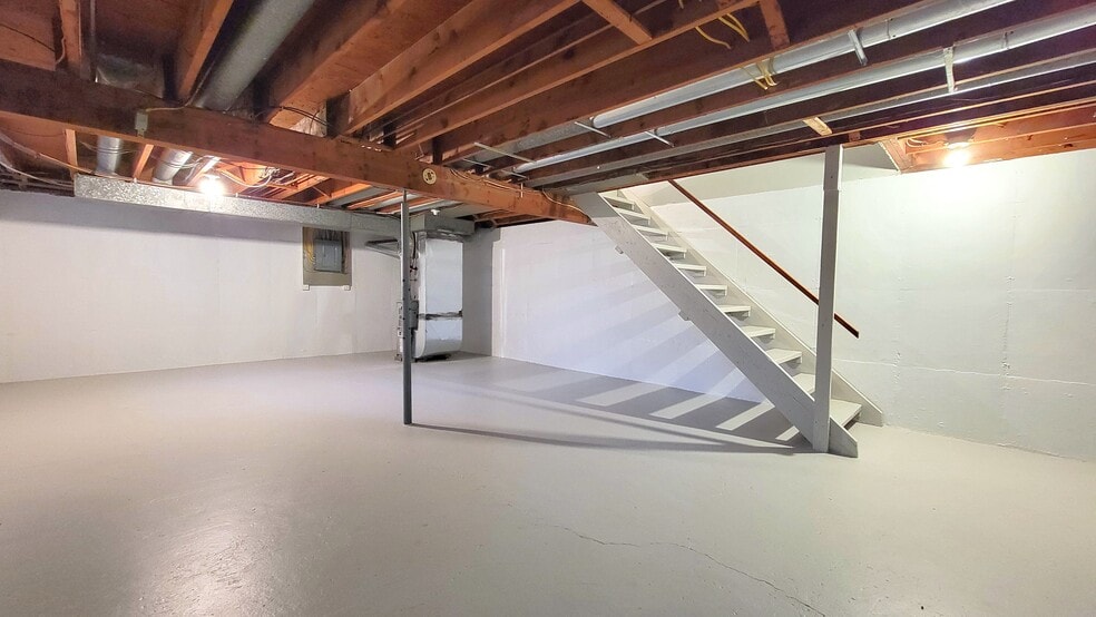 Building Photo - 141 Bennett Rd