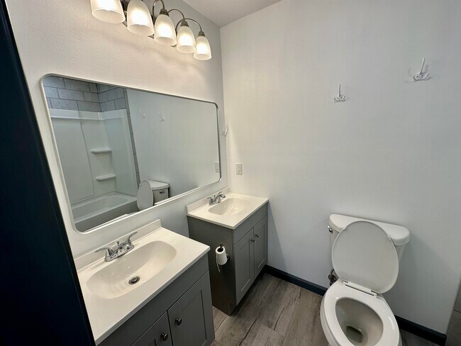 Building Photo - 3410 Cactus