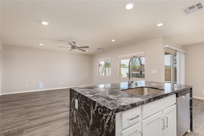 Building Photo - 4152 Sandia Star Dr