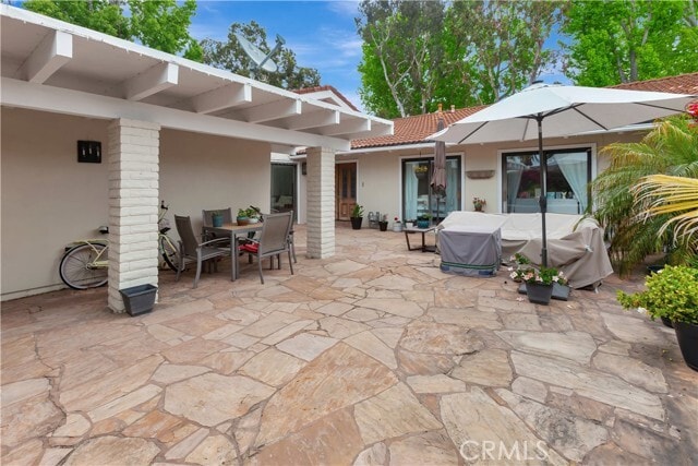 Building Photo - 432 Onda