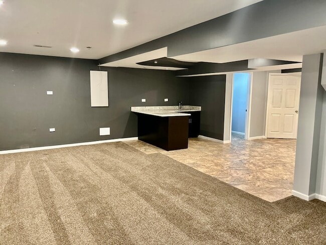 Building Photo - 2978 Henley Ln