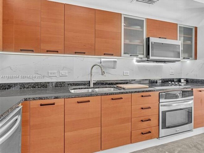 Building Photo - 3470 E Coast Ave