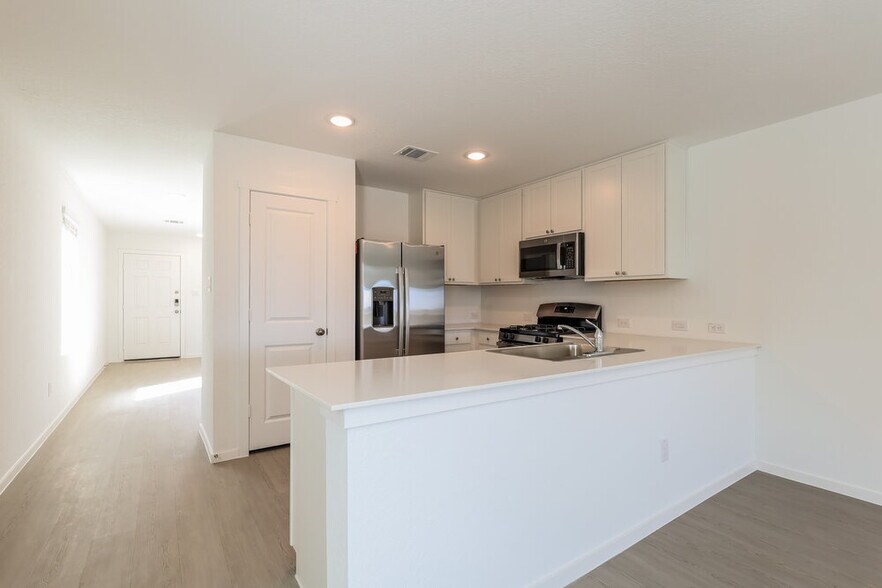 Building Photo - 1822 Musk Rose