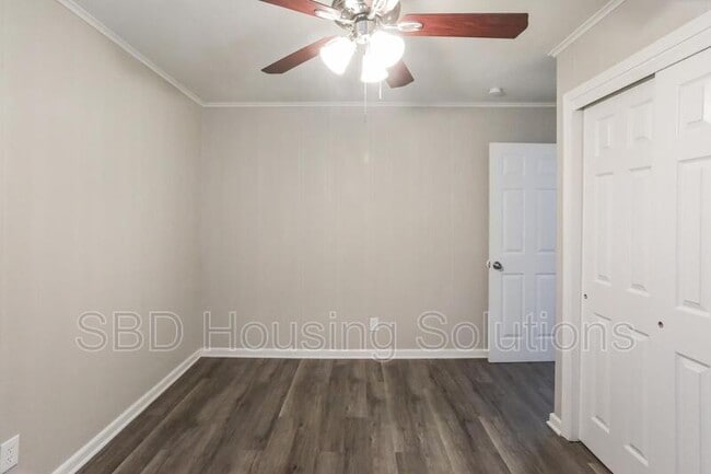 Building Photo - 1903 S Crescent Ave