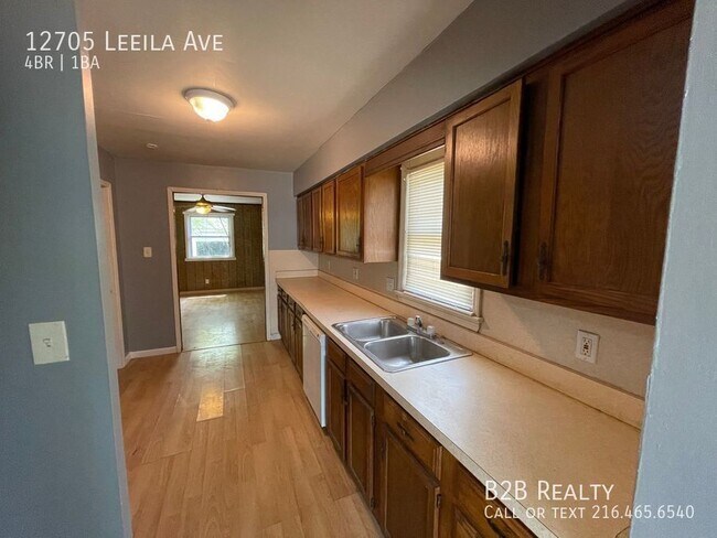 Building Photo - 12705 Leeila Ave