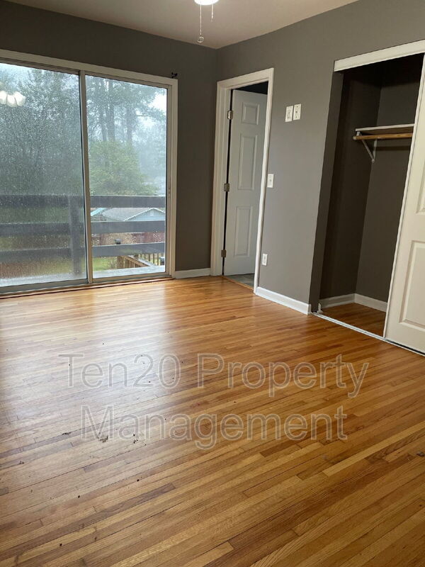 Building Photo - 3211 Maricopa Dr