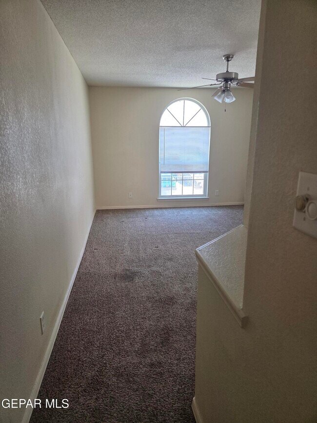 Building Photo - 3717 Hubble Dr