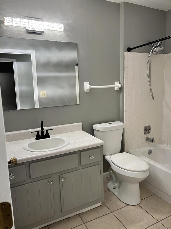 Building Photo - 8703 Shadycreek Dr