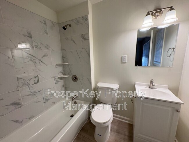 Building Photo - 2017 Courtland Ave