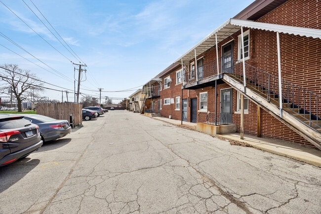 Building Photo - 1211 Homestead Rd