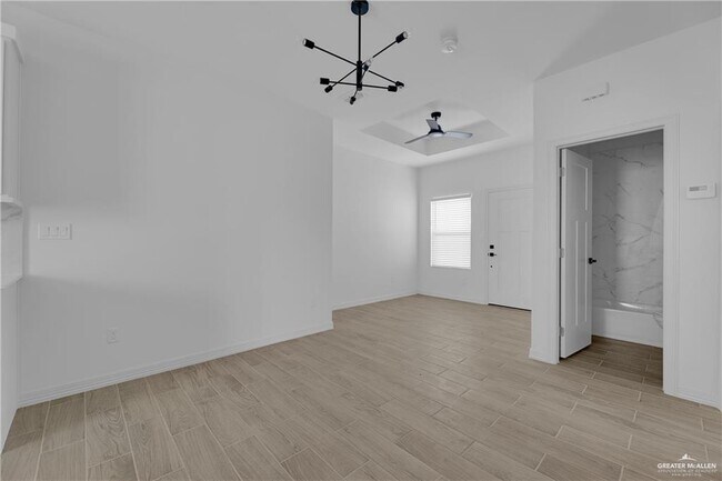 Building Photo - 5613 Notre Dame Ave