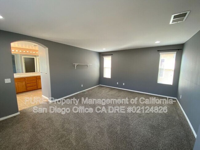 Building Photo - 1553 Hunters Glen Ave