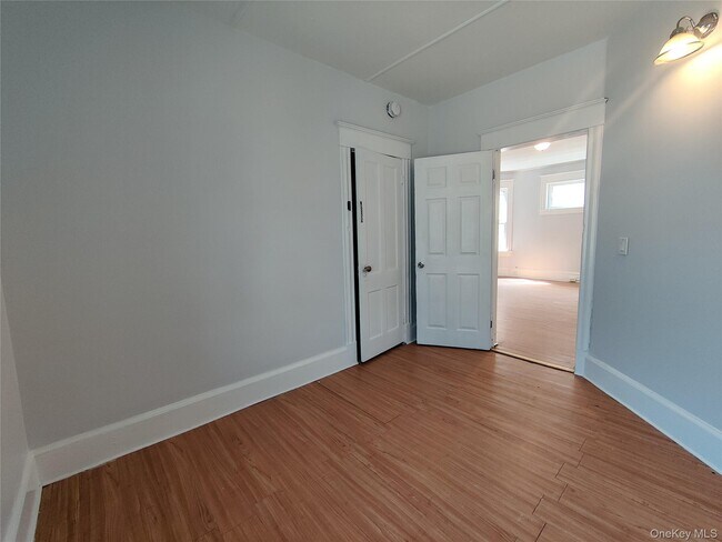 Building Photo - 85 N Hamilton St