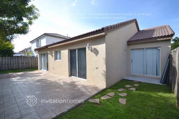 Building Photo - 15770 SW 74th St