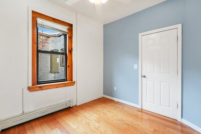 Building Photo - 14 65th St