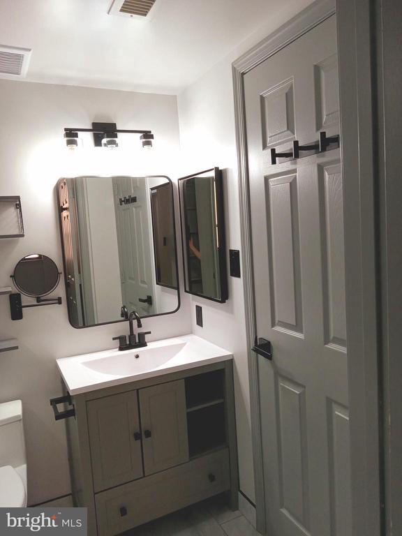 Building Photo - 4808 Moorland Ln