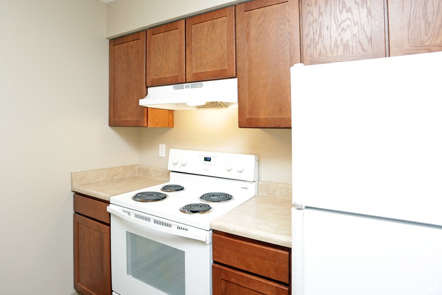 STANDARD kitchen $989-$1049 - Meadow Ridge