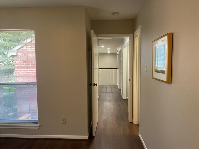 Building Photo - 7447 Cambridge St