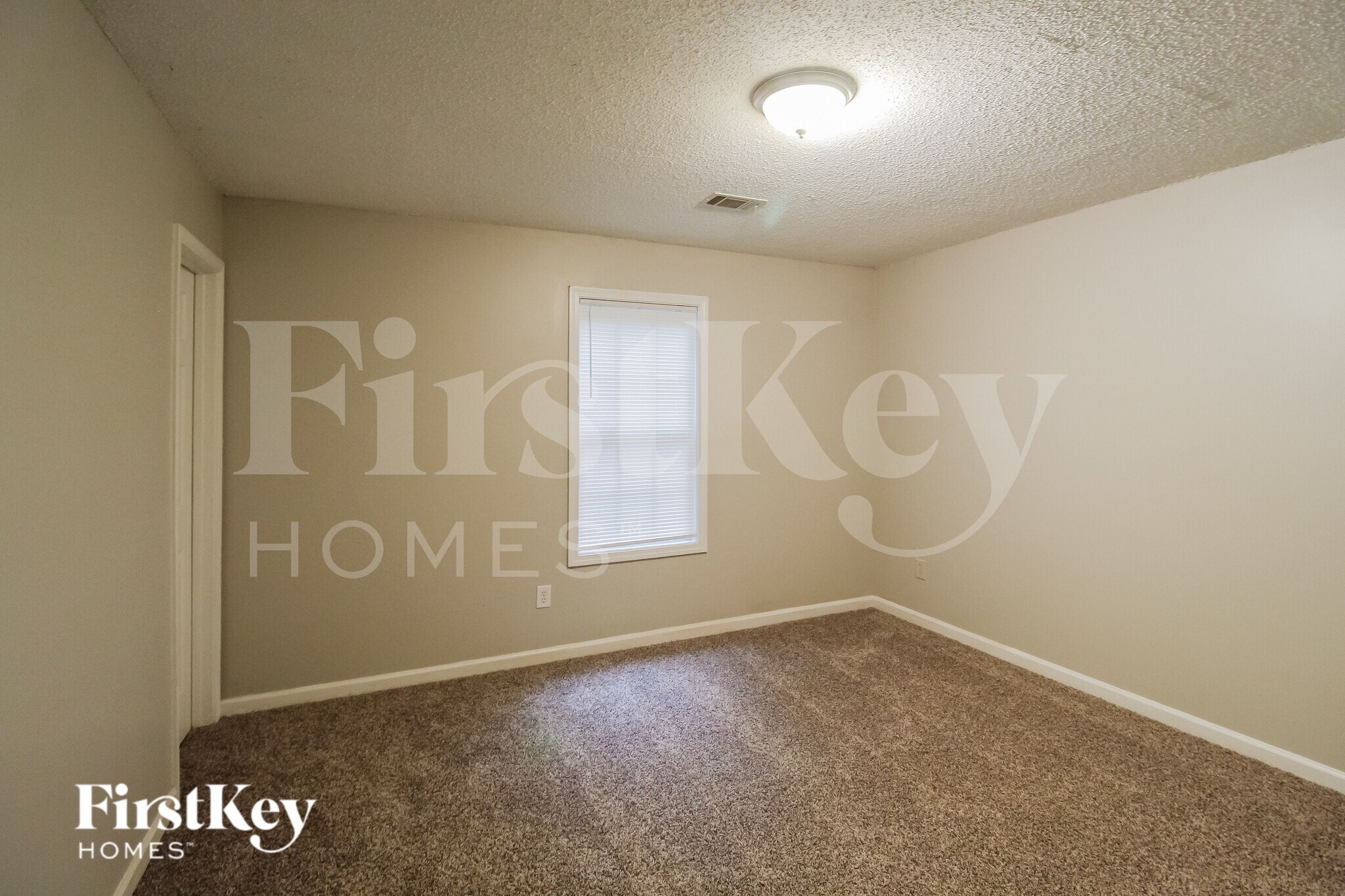 Building Photo - 5354 Crown Oaks Dr