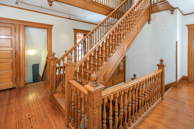 Building Photo - 54 Hodge Rd