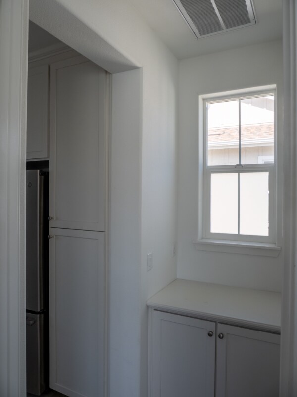 Building Photo - 3001 Shorebird Pl