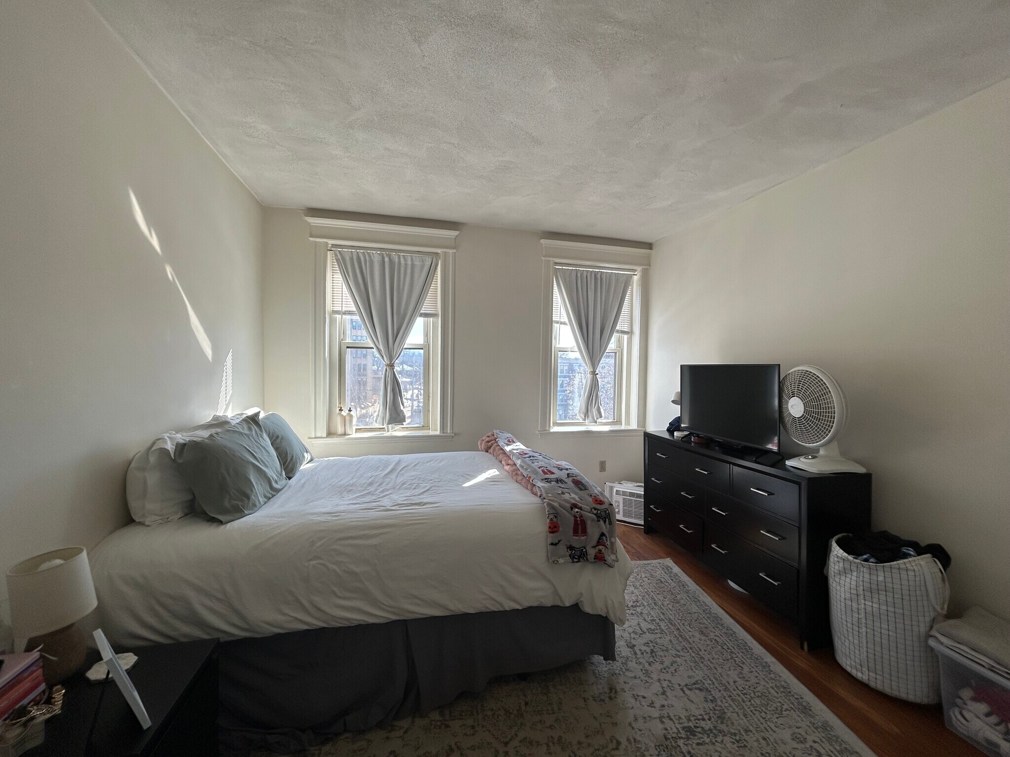 Building Photo - 1669 Commonwealth Ave