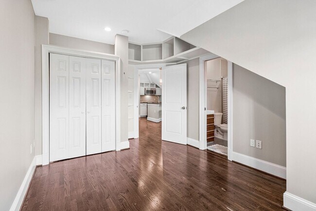 Building Photo - 3324 18th St NW