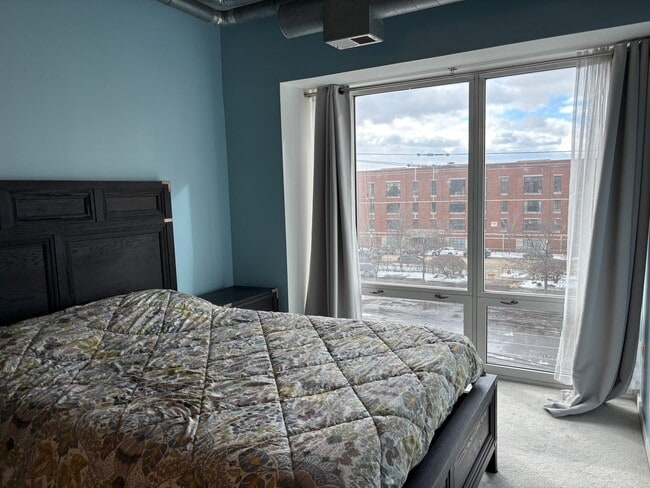 Building Photo - 1430 S Michigan Ave