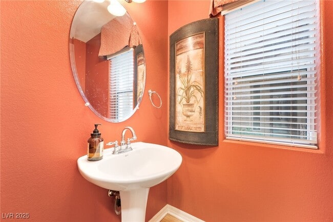 Building Photo - 62 Myrtle Springs Ct