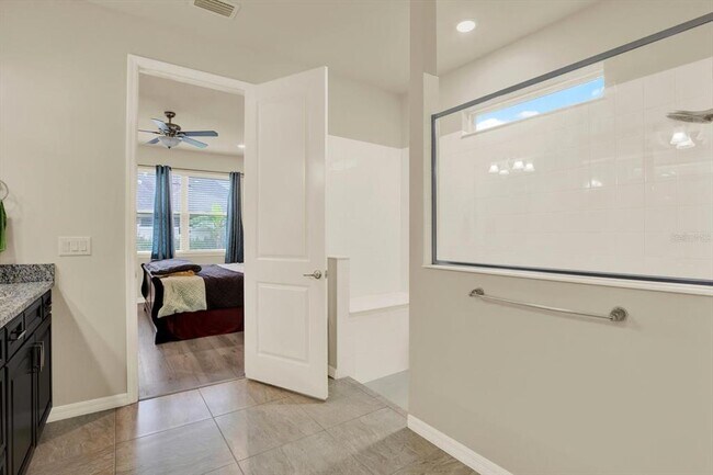 Building Photo - 18738 Birchwood Groves Dr