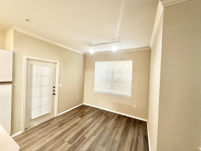 Building Photo - 2600 Robert Trent Jones Dr
