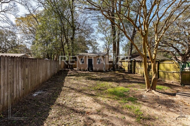 Building Photo - Beautifully Renovated 3 Bed 2 Bath Home in Theodore