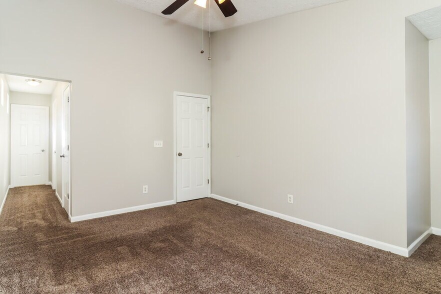 Building Photo - 235 Osmanthus Way