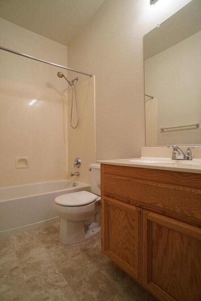 Building Photo - Charming 3 Bedroom Home for Rent in Crocker Ranch  Roseville!