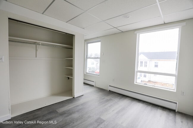 Building Photo - 184-186-186 Broadway