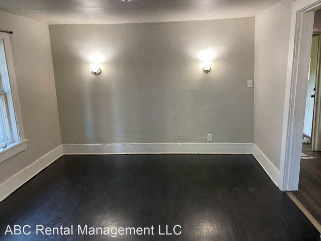 Building Photo - 3 br, 1 bath House - 312 Superior St