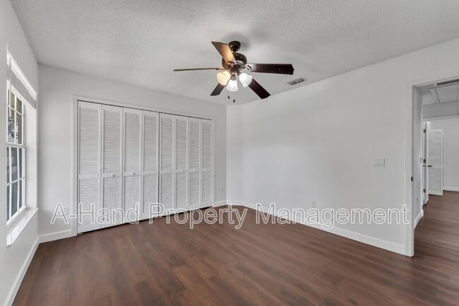 Building Photo - 1109 Needlewood Loop