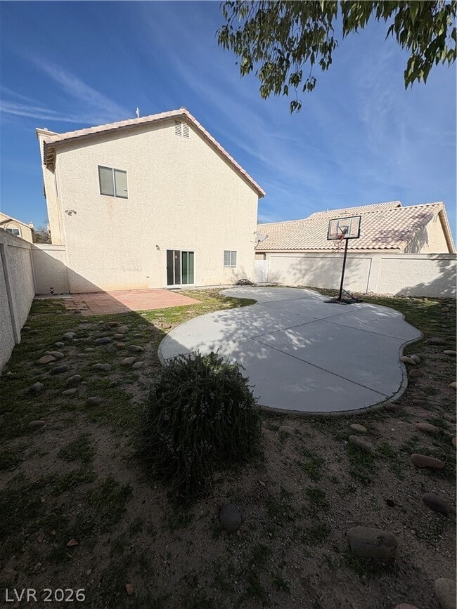 Building Photo - 7213 London Bridge Ave