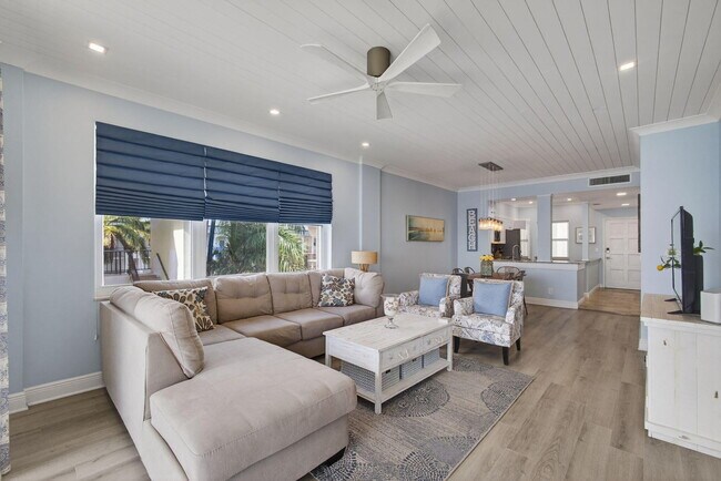 Building Photo - 105 Paradise Harbour Blvd