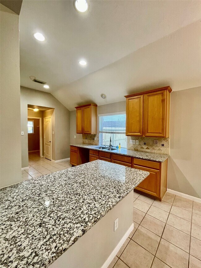 Building Photo - 16507 Shady Canyon Ct