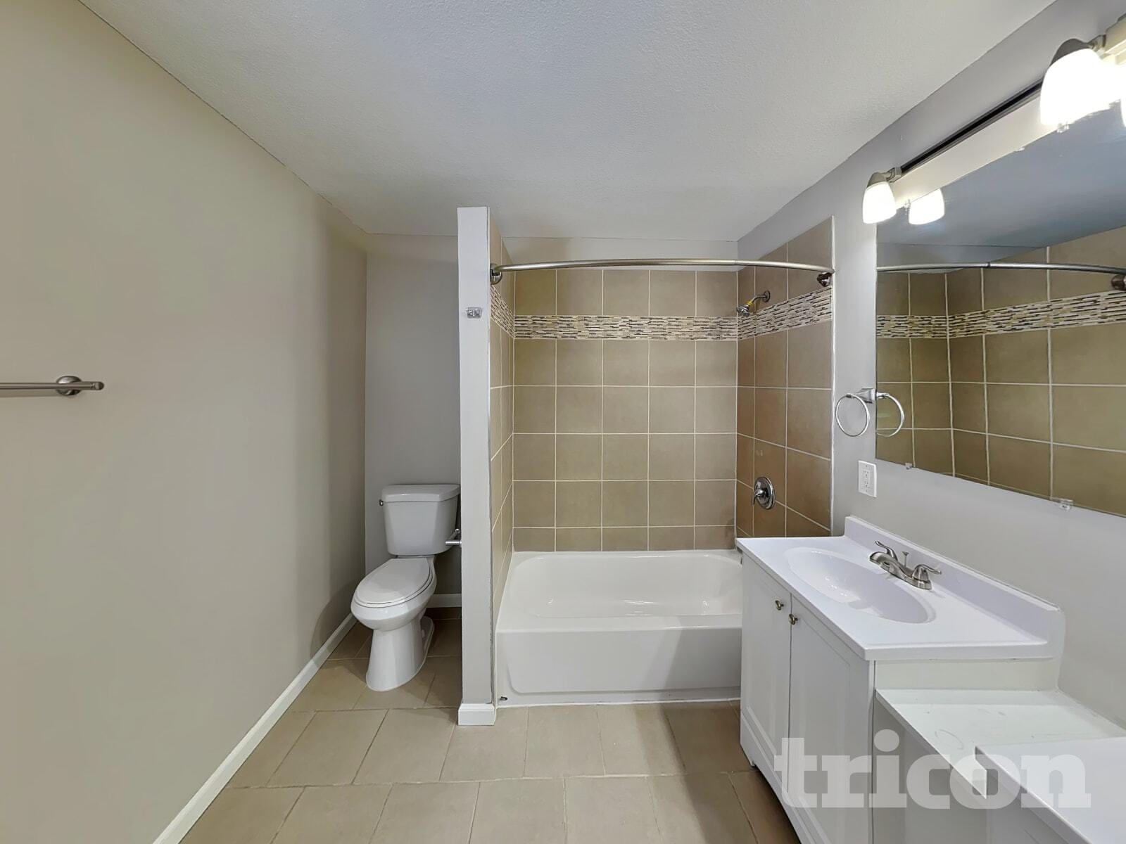 Building Photo - 13516 Grand Ave