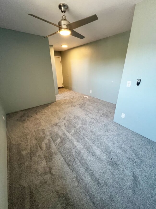 Building Photo - 4 Bed/2 Bath Home in North Park!