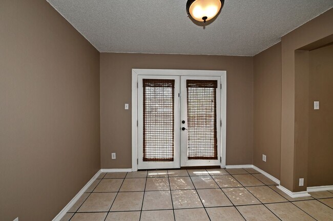 Building Photo - TWO STORY  |  4 BEDROOM  |  2.5 BATH  |  2135ft  |  GREAT SCHOOLS