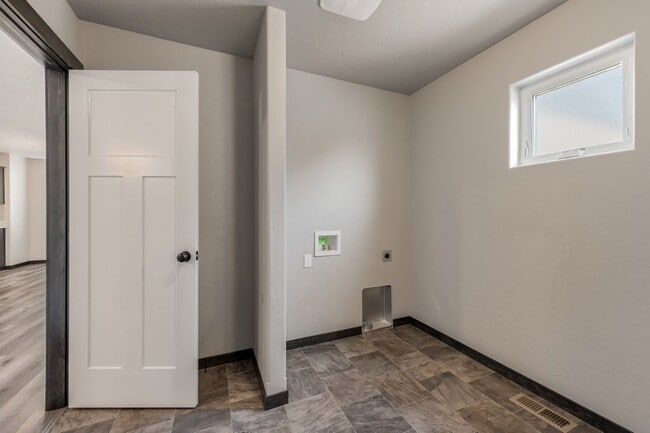 Building Photo - Brookshire Community 3 bed 2.5 bath