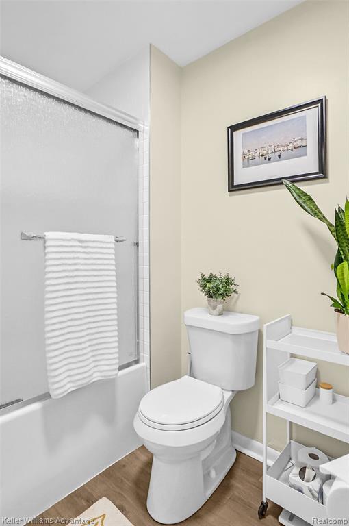 Building Photo - 855 S Pontiac Trail