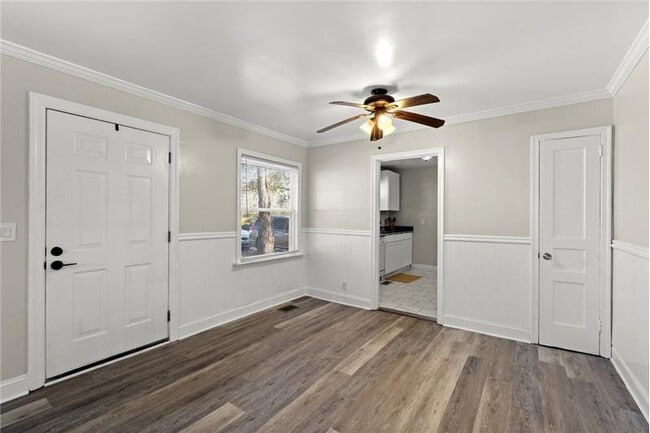 Building Photo - 1211 Thompson Pl