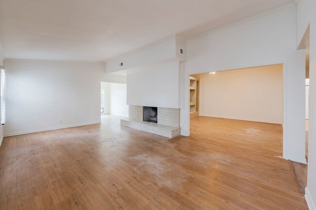 Building Photo - West Torrance 4 bedroom 2 bath
