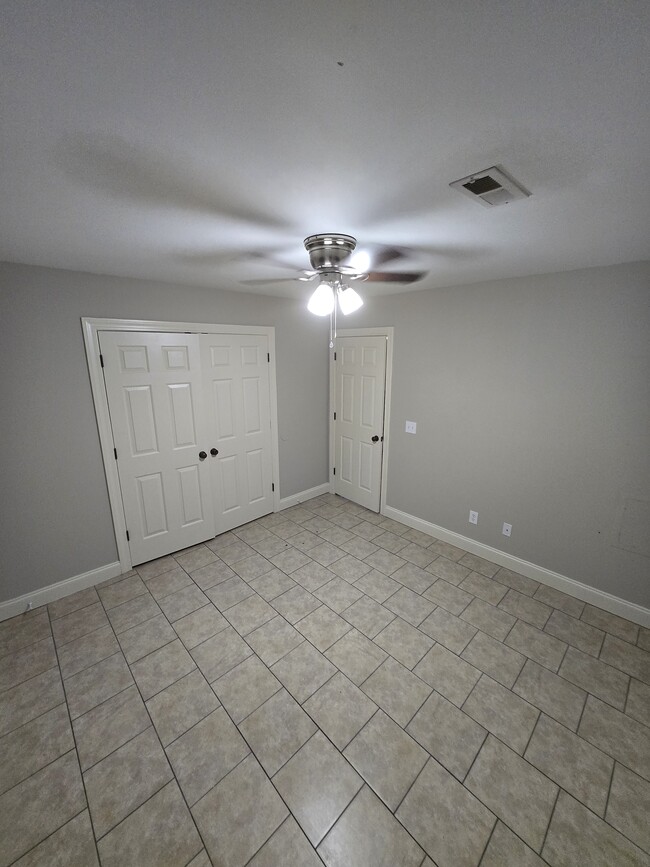 Building Photo - 1405 Allies Ct