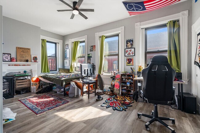 Building Photo - 23 Bedford Square