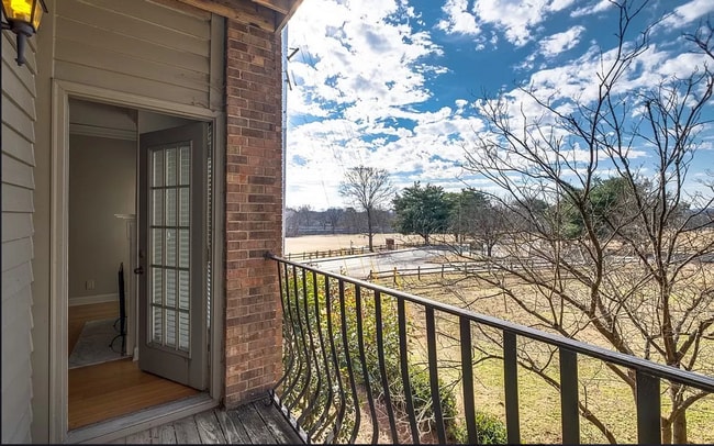 Building Photo - Sylvan Park Dream Home -LEASING NOW!